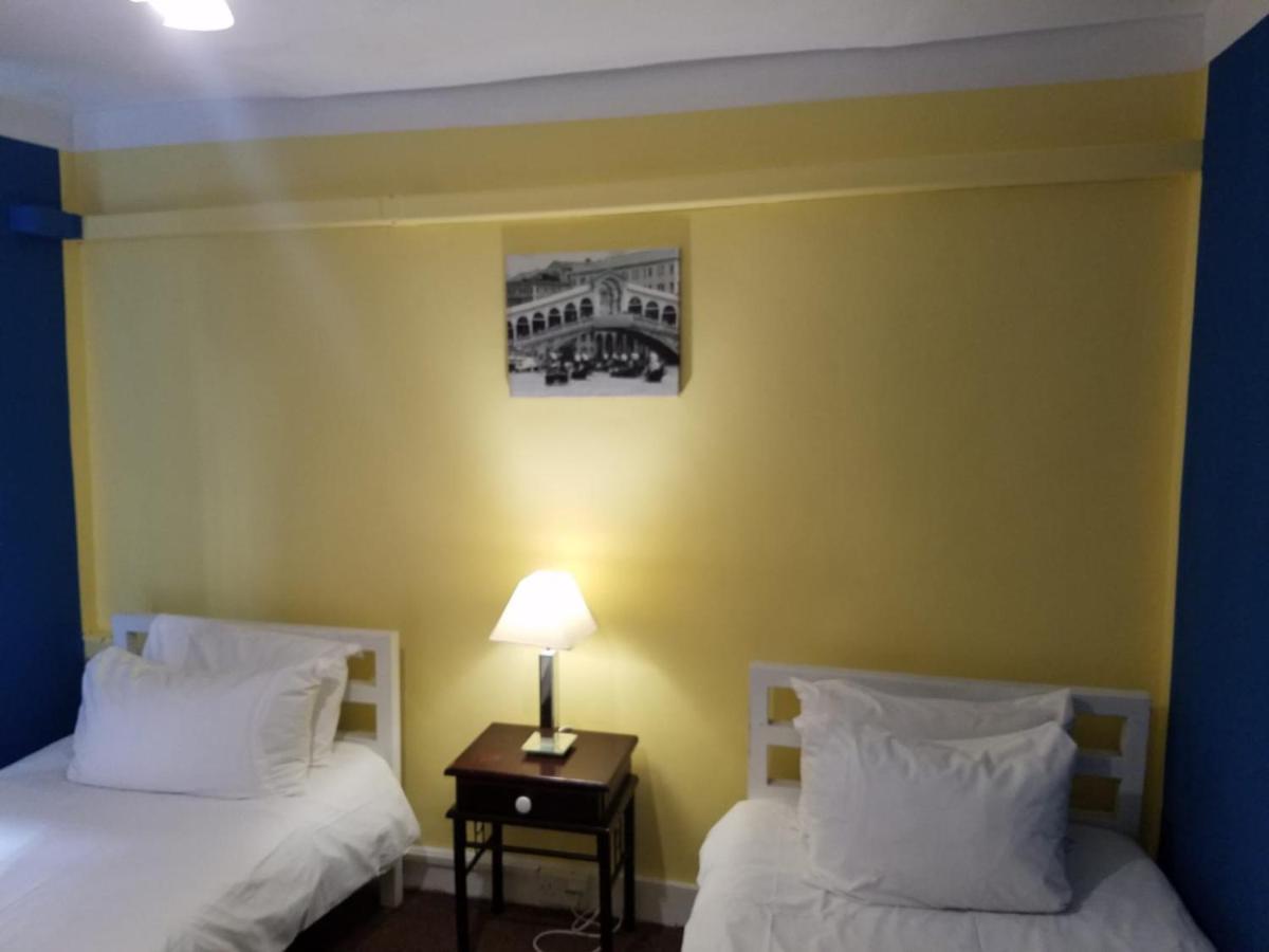 Economy Twin Room