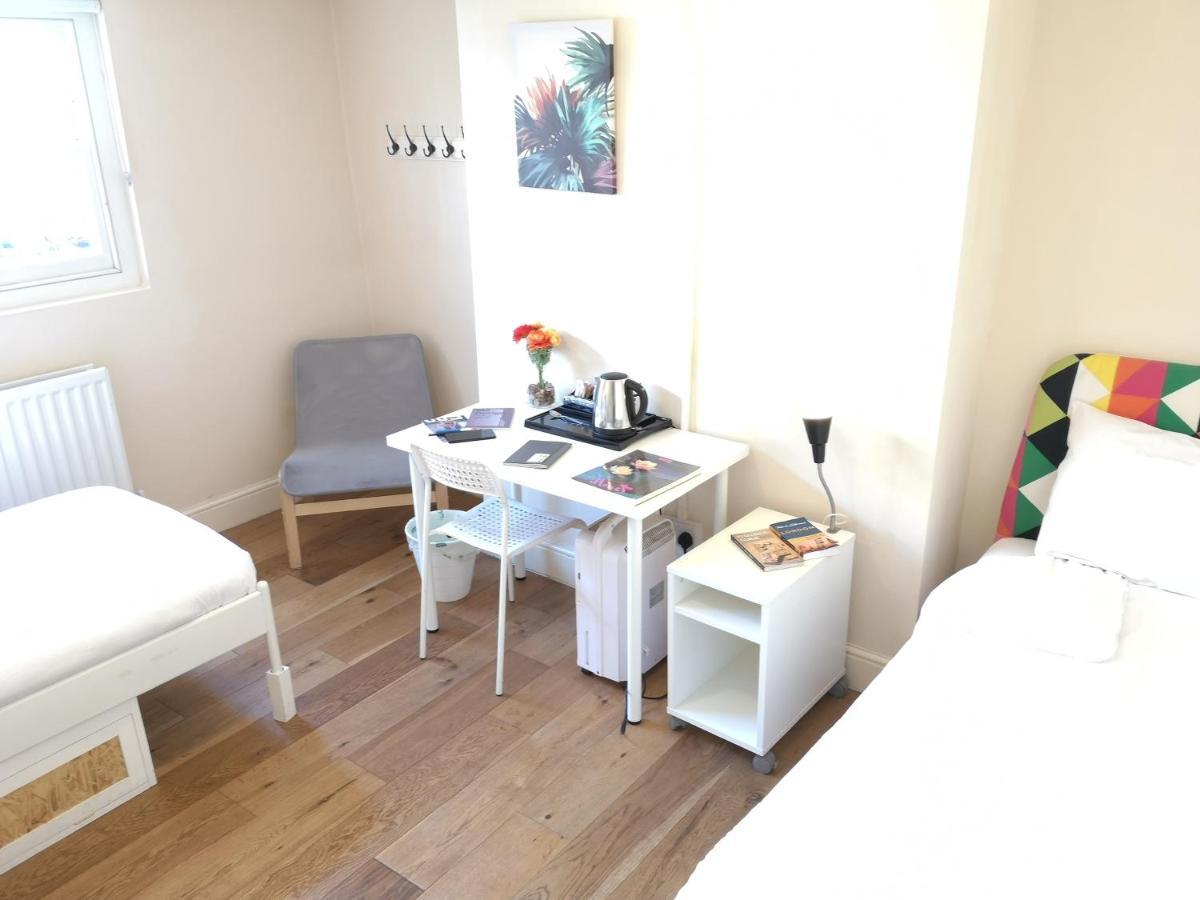 Twin Room with Shared Facilities