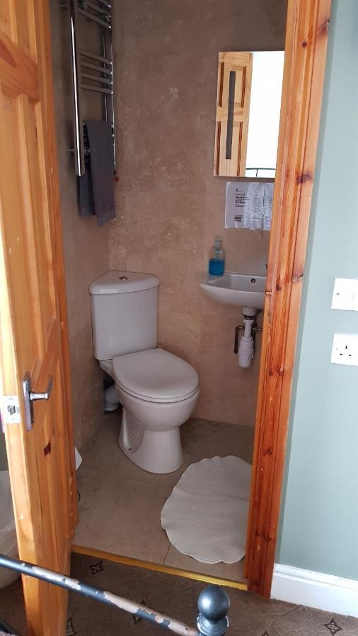 Twin Room with Bathroom
