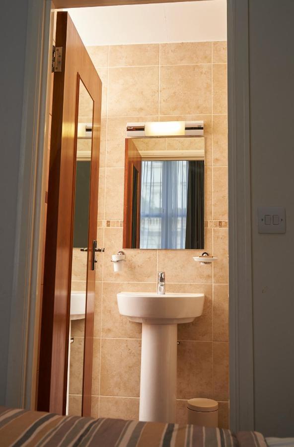 Single Room Shower