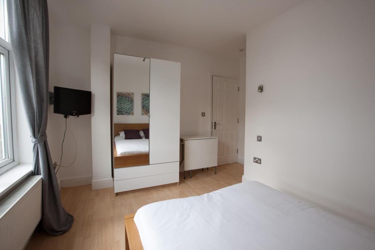 Double Room Private Bathroom