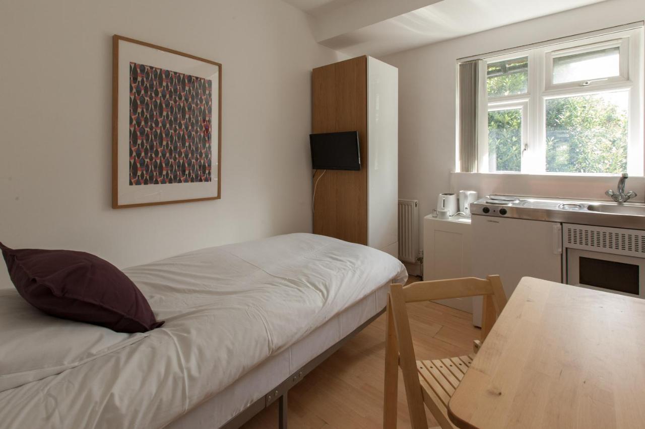 Single Room Private Bathroom