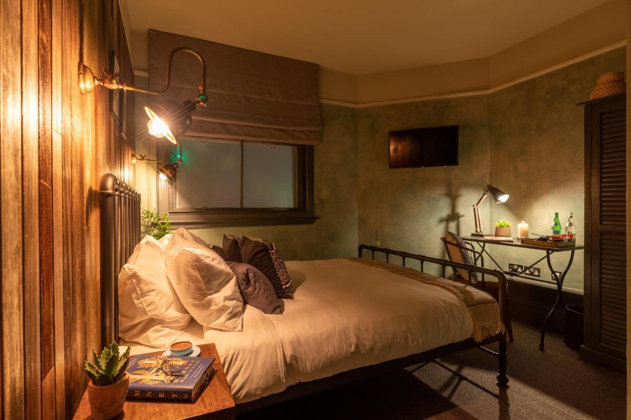 Double Room Private Bathroom