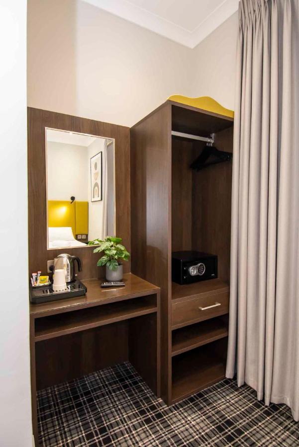 Double Room Extra Single Bed