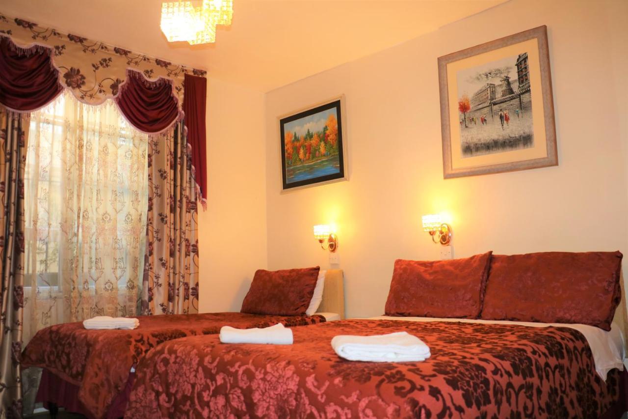 Family room 5