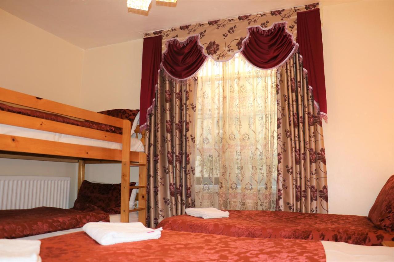 Family room 5
