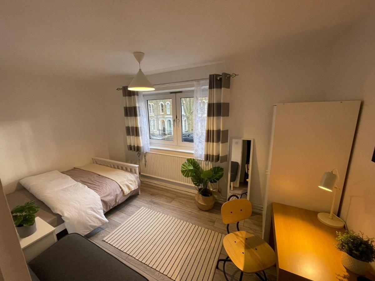 Standard Double Room with Shared Bathroom