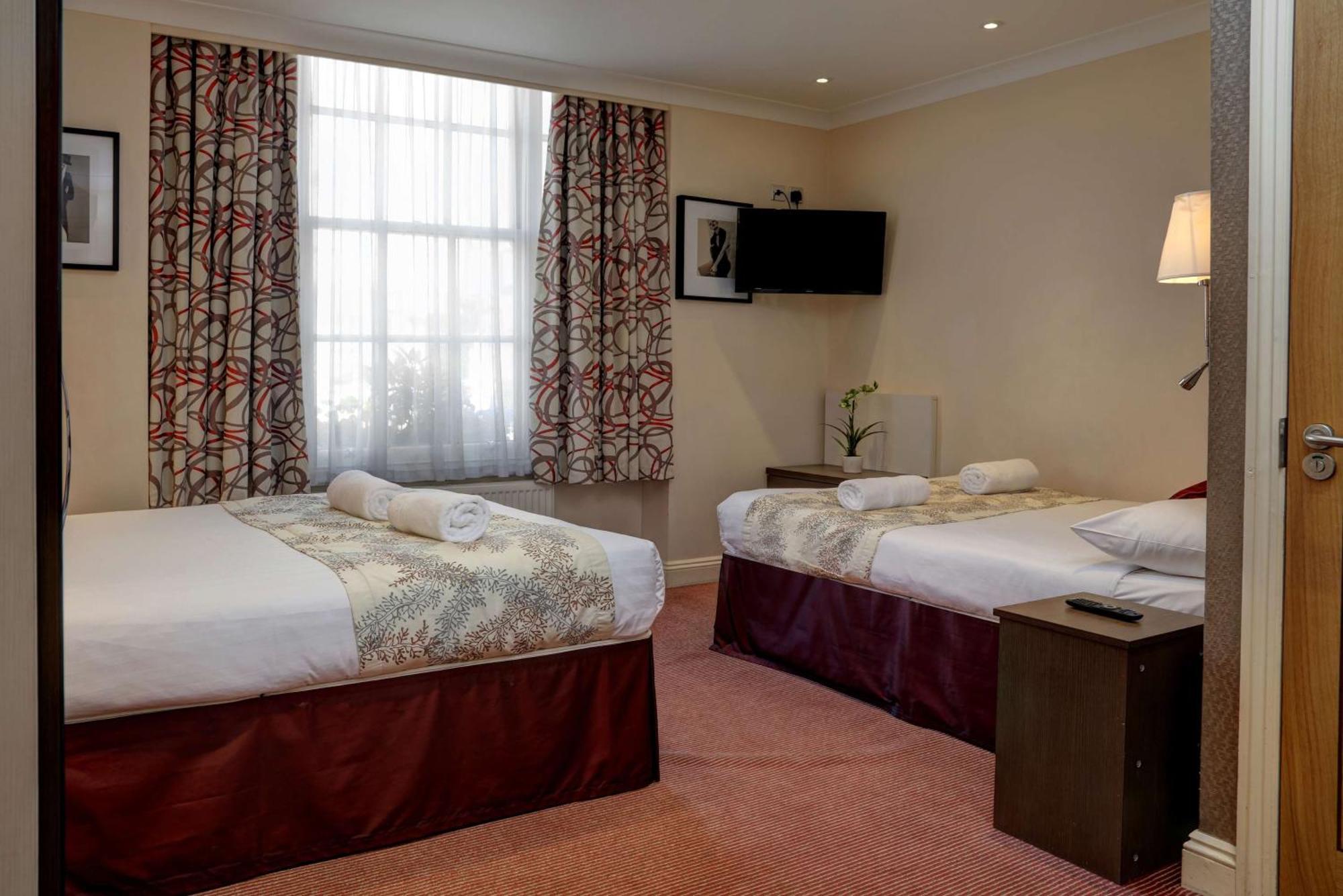 Standard Double Room Two Double Beds Non-Smoking