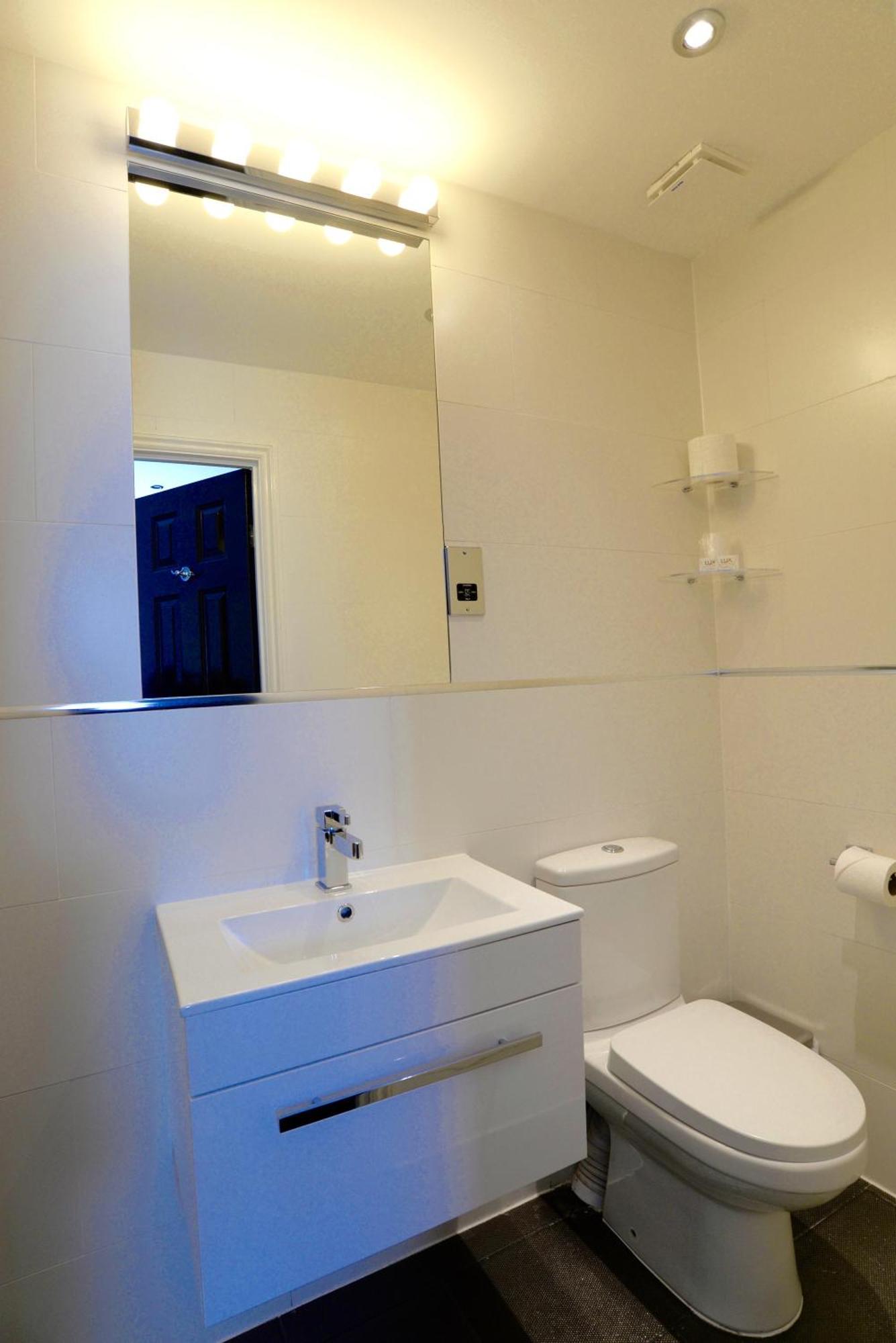 Single Room,1445816692:JPEG