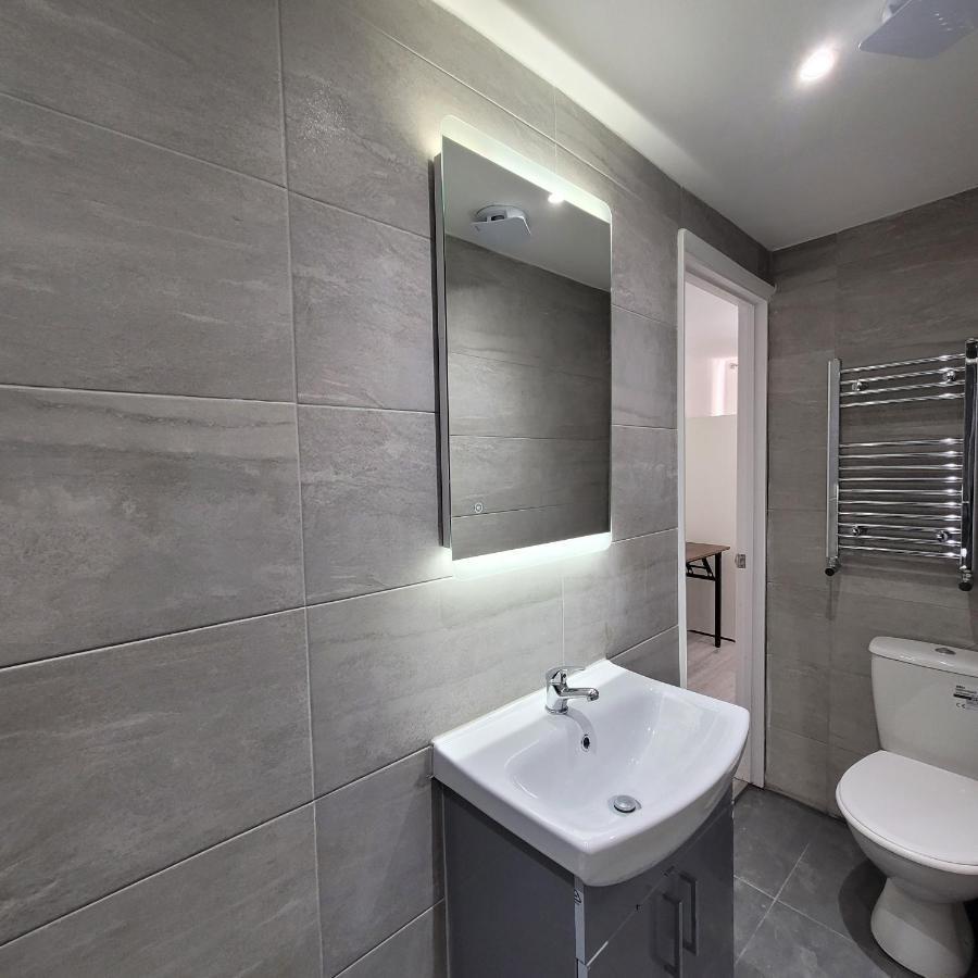 Triple Room Private Bathroom