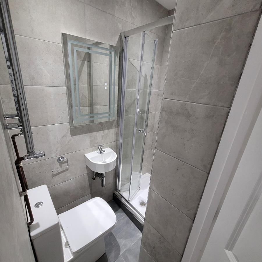 Single Room Private Bathroom