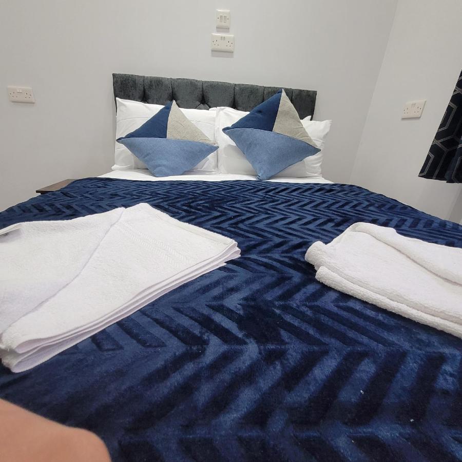 Triple Room with Private Bathroom