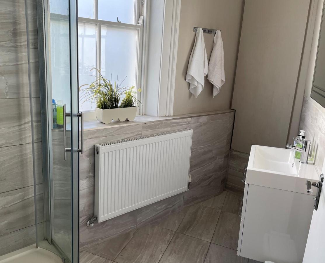 Twin Room with Shared Bathroom,1588535254:JPEG