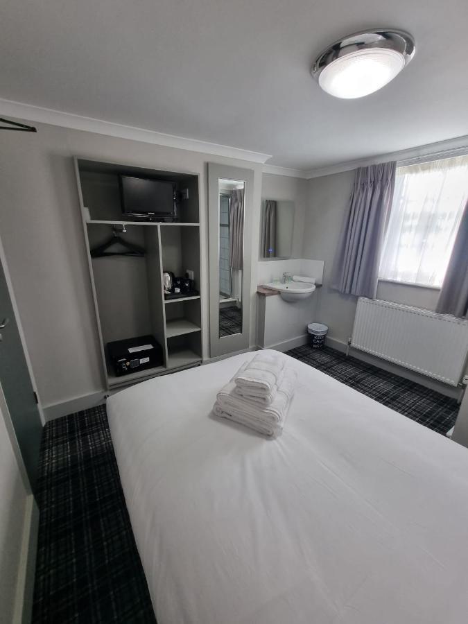 Single Room Shared Toilet
