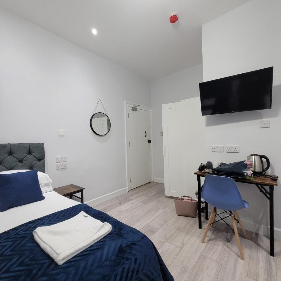 Triple Room Private Bathroom