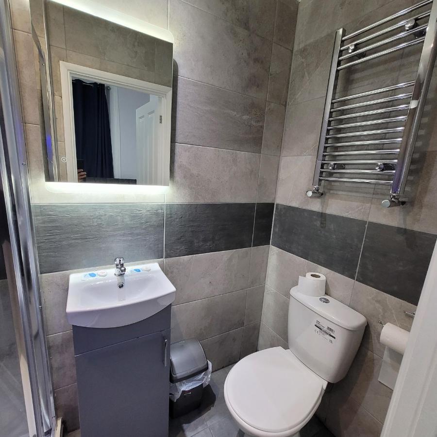 Triple Room Private Bathroom