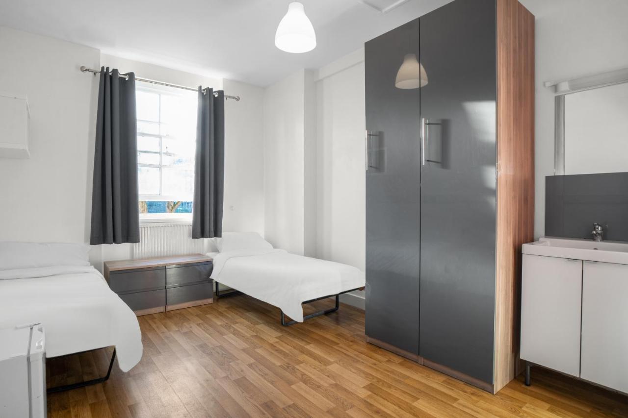 Single Bed in Female Twin Room,1661684782:JPEG