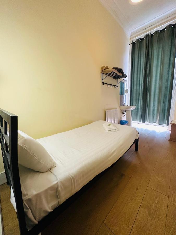Single Room Basic