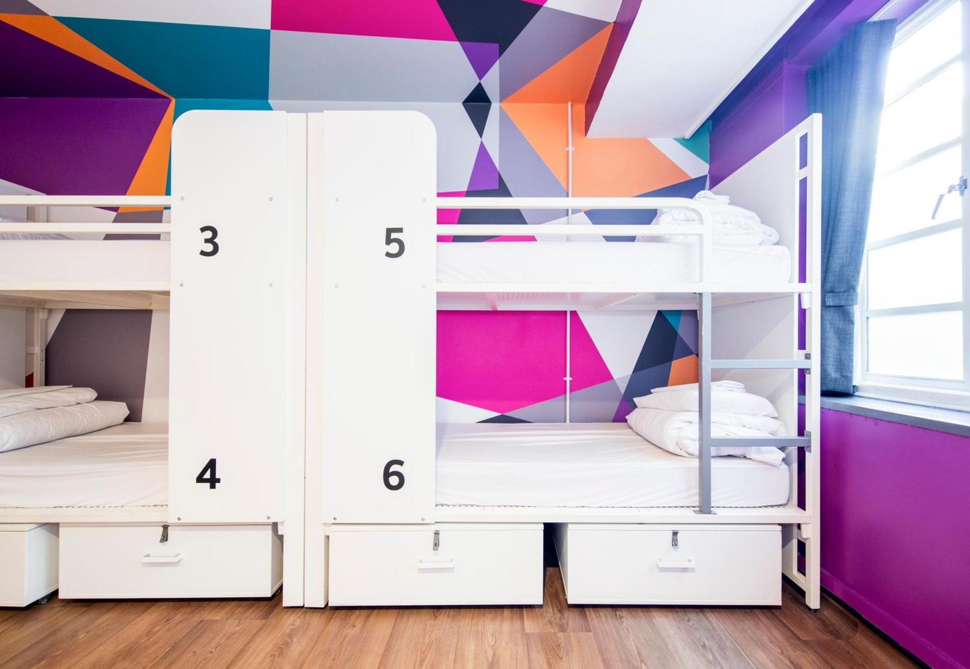 6 Bed Private Room