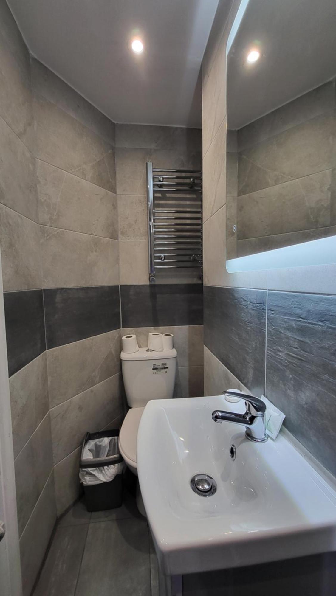 Single Room Private Bathroom