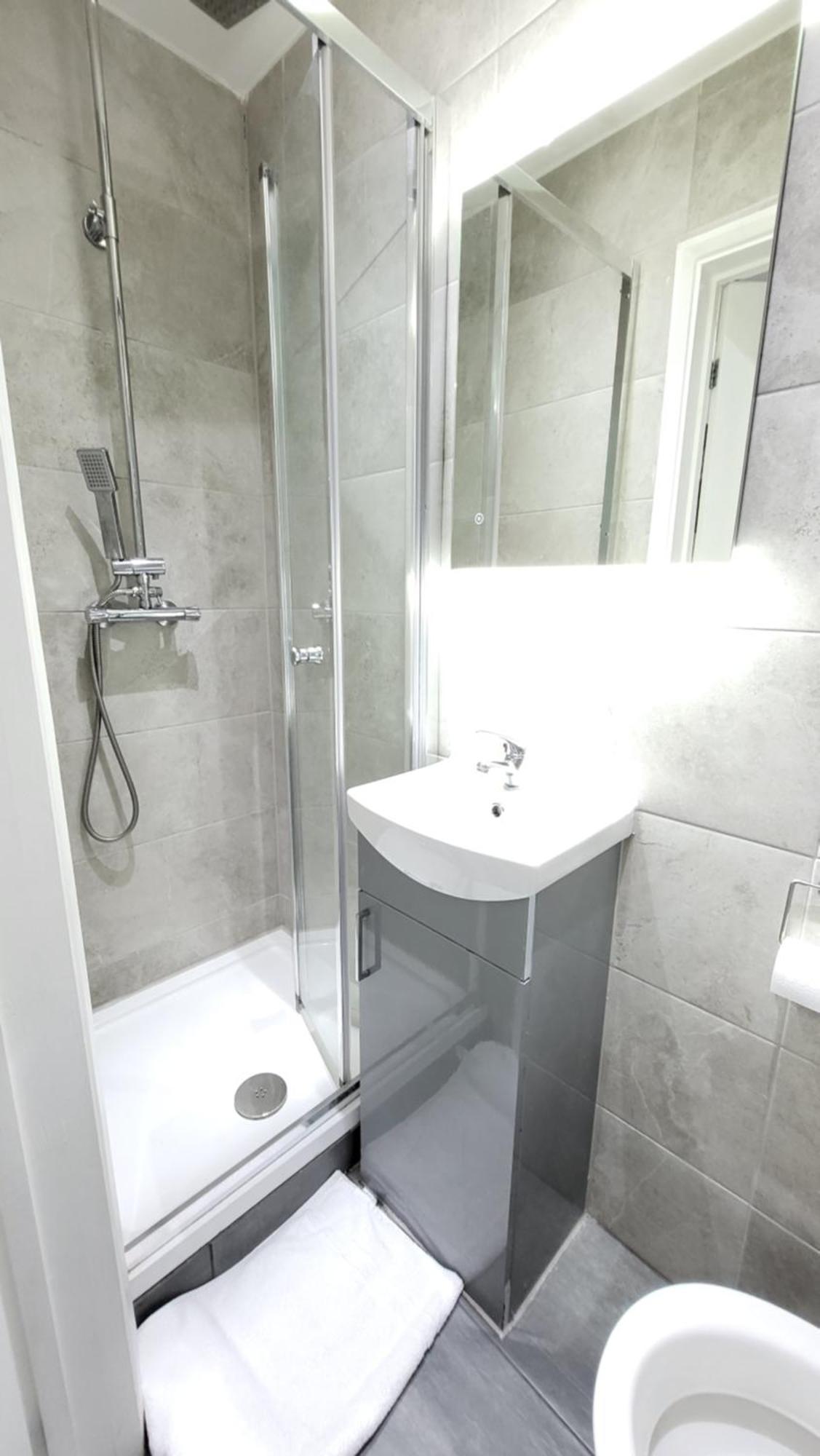 Double Room Private Bathroom