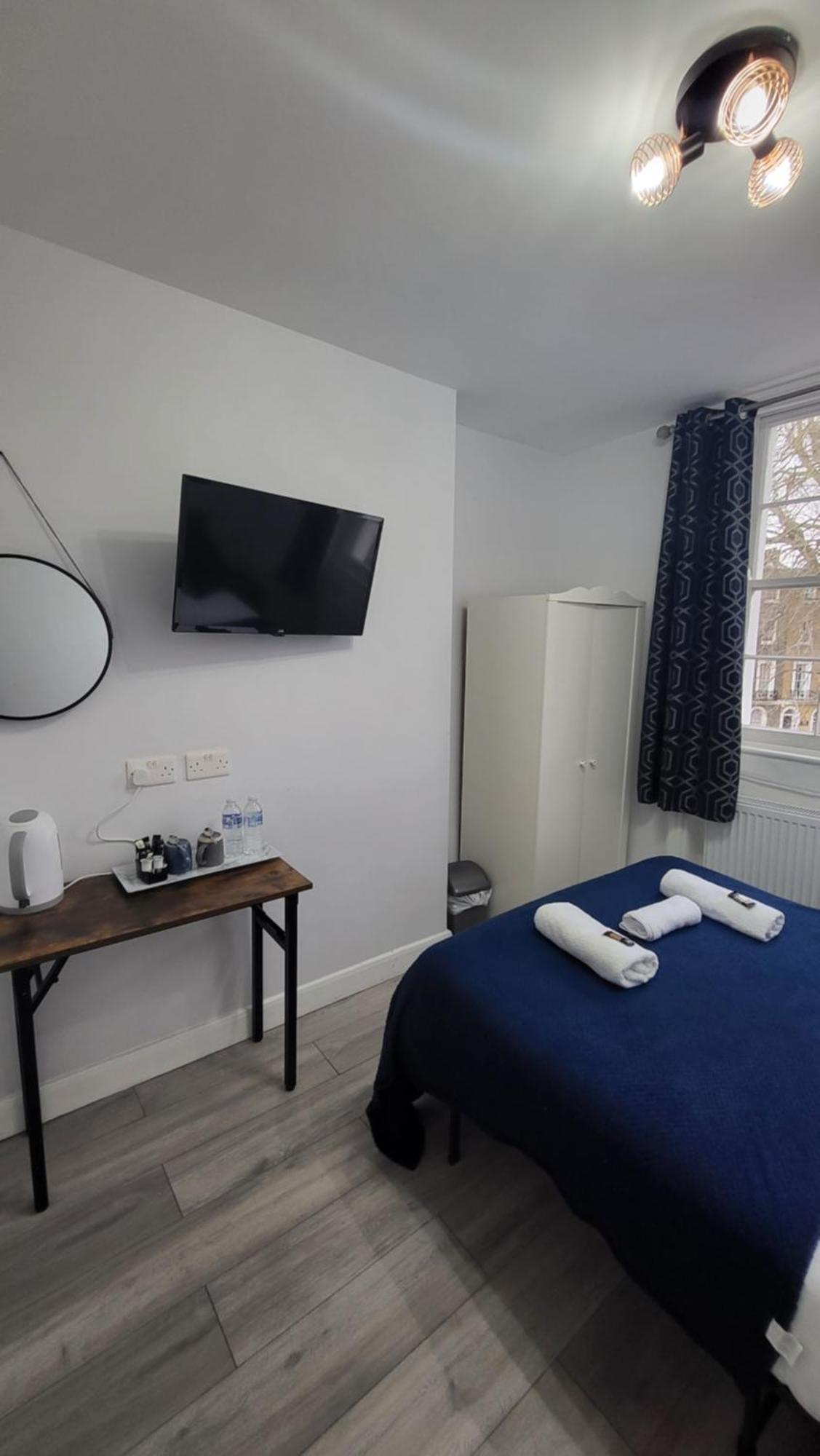Double Room Private Bathroom