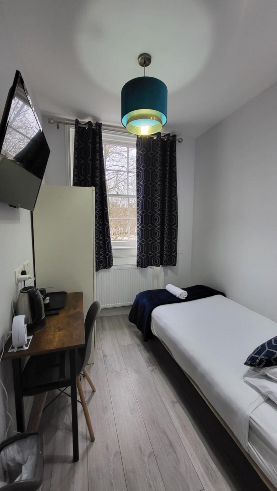 Single Room Private Bathroom