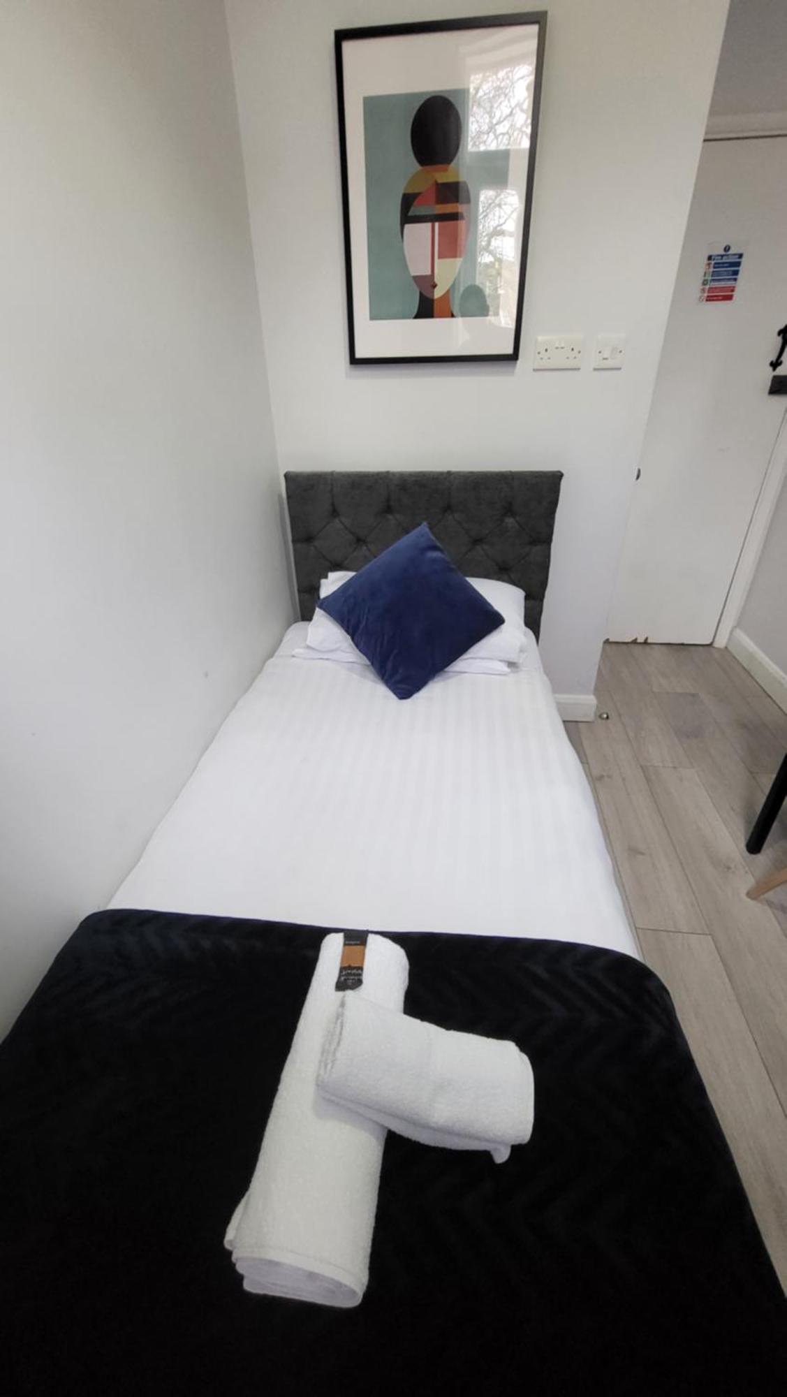 Single Room Private Bathroom