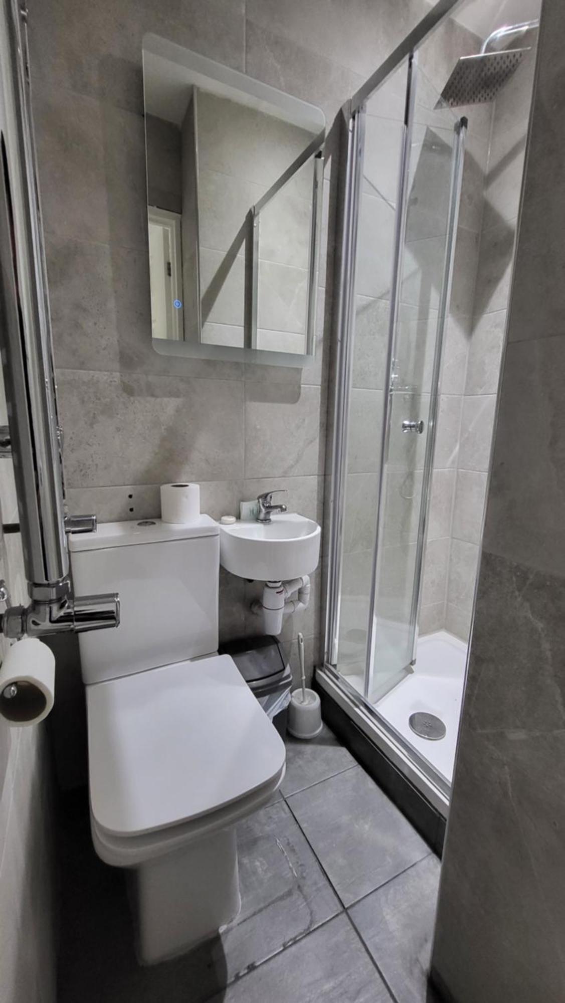 Single Room Private Bathroom