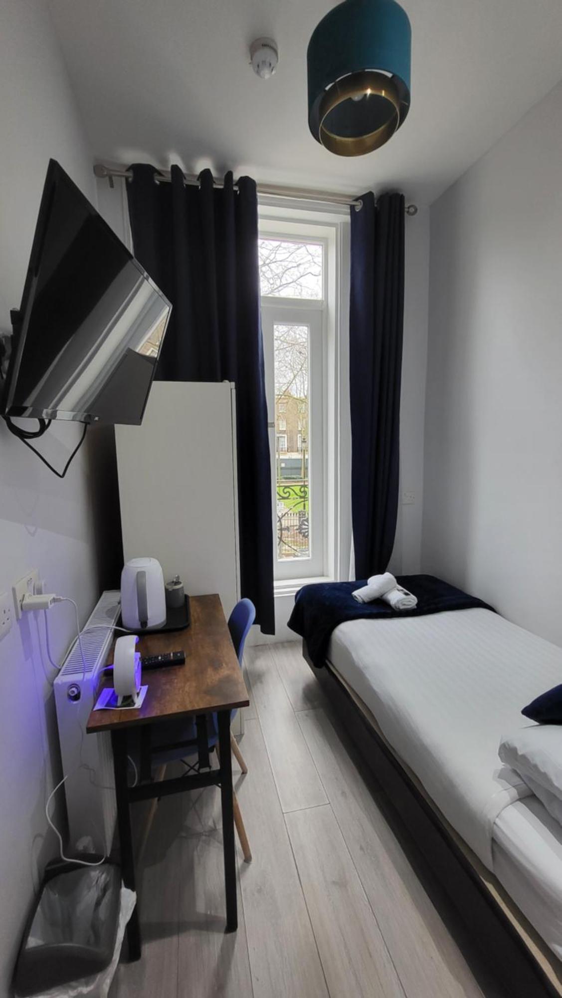 Single Room Private Bathroom