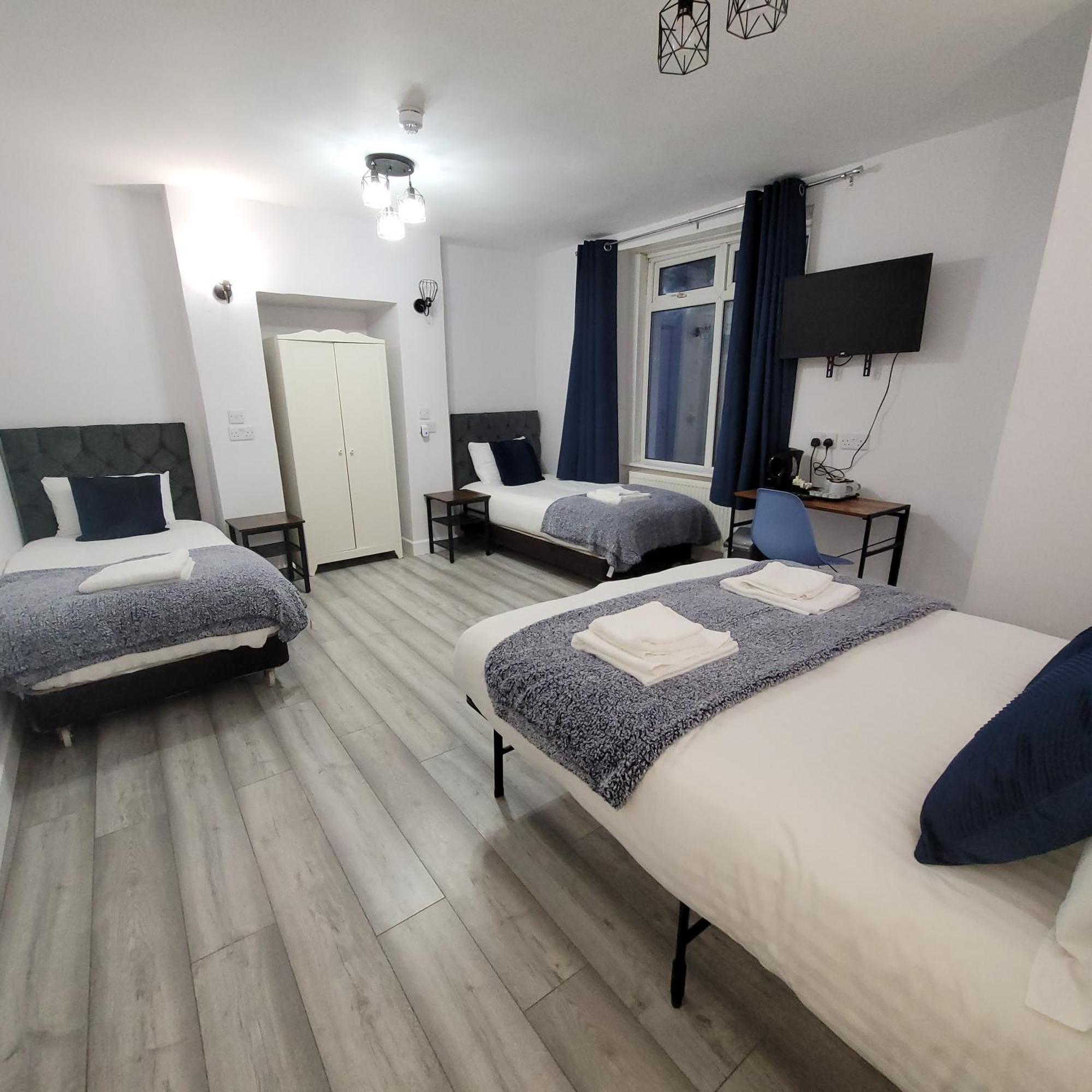 Quadruple Room Private Bathroom
