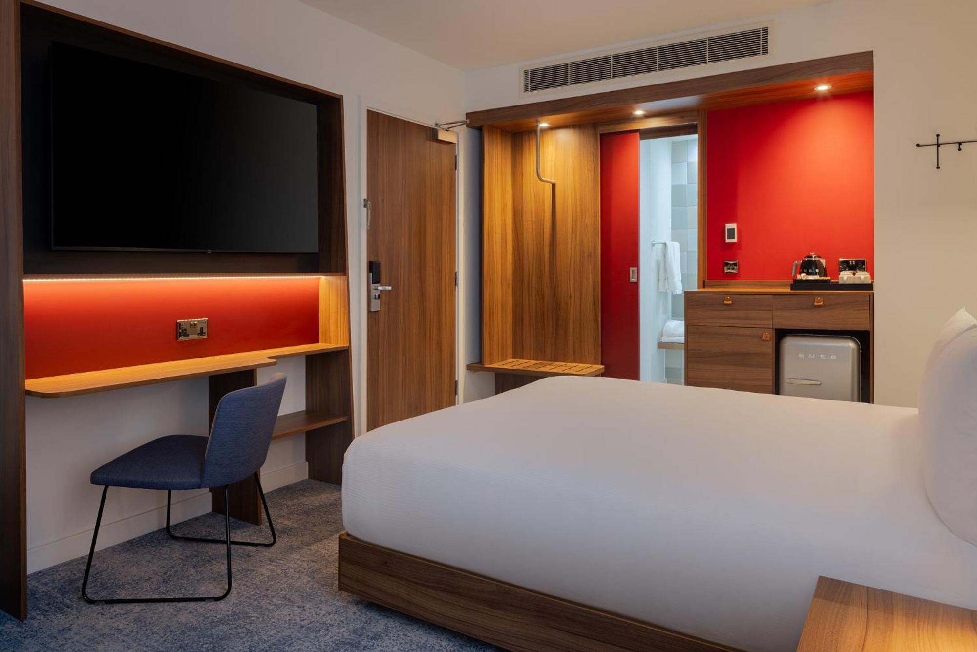 Premium Queen Room