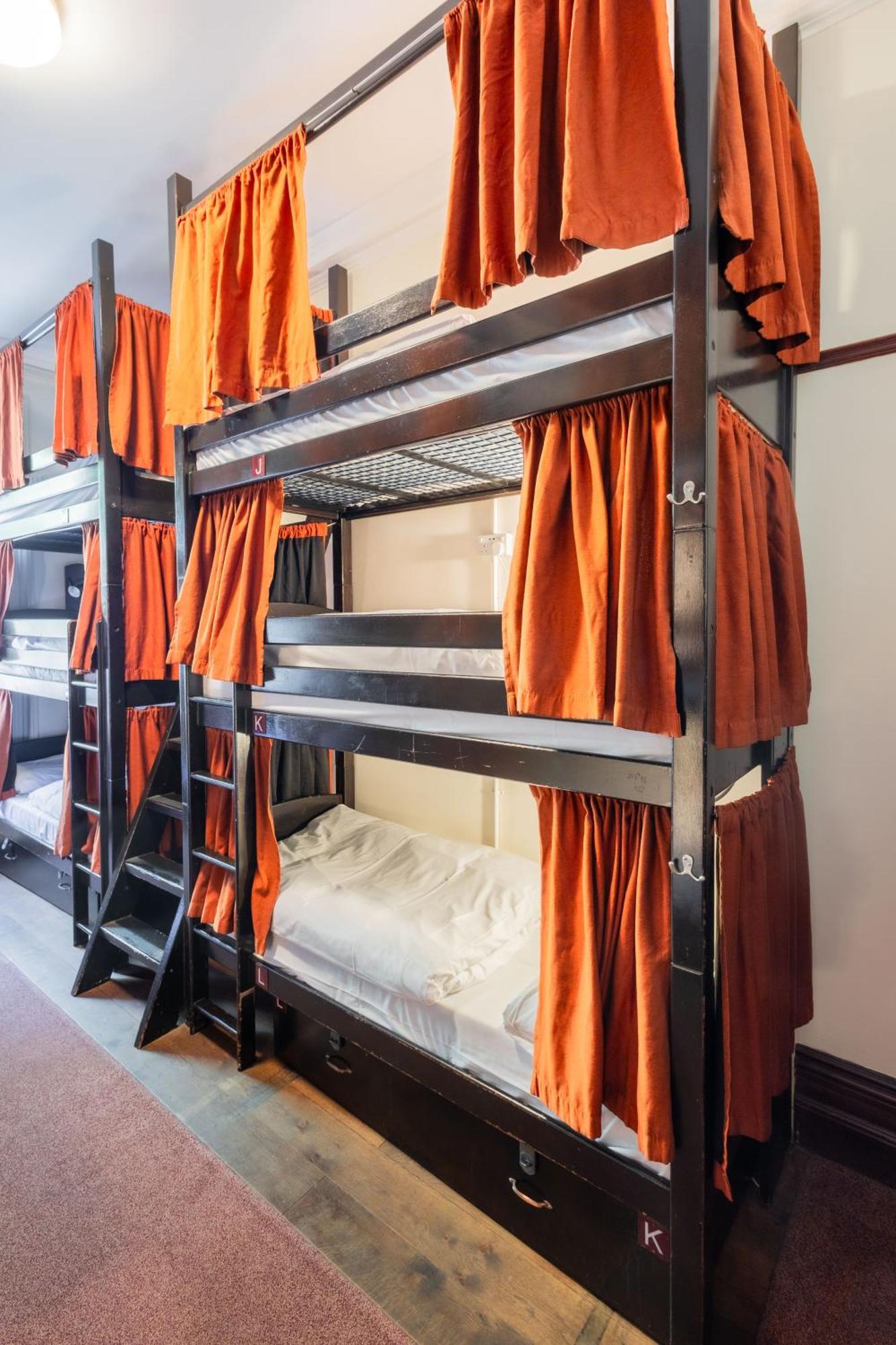 Bed 6-Bed Mixed Dormitory Room,1547340769:JPEG