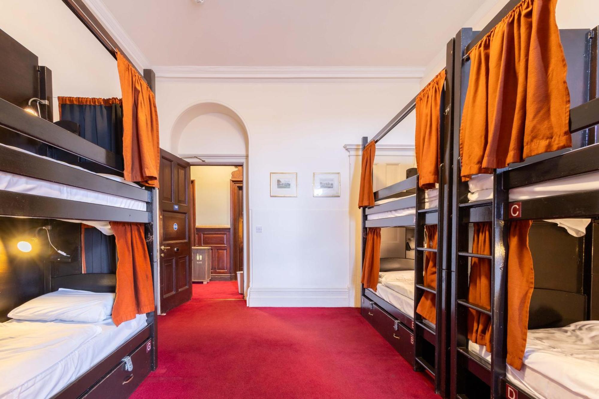 Bed 6-Bed Mixed Dormitory Room