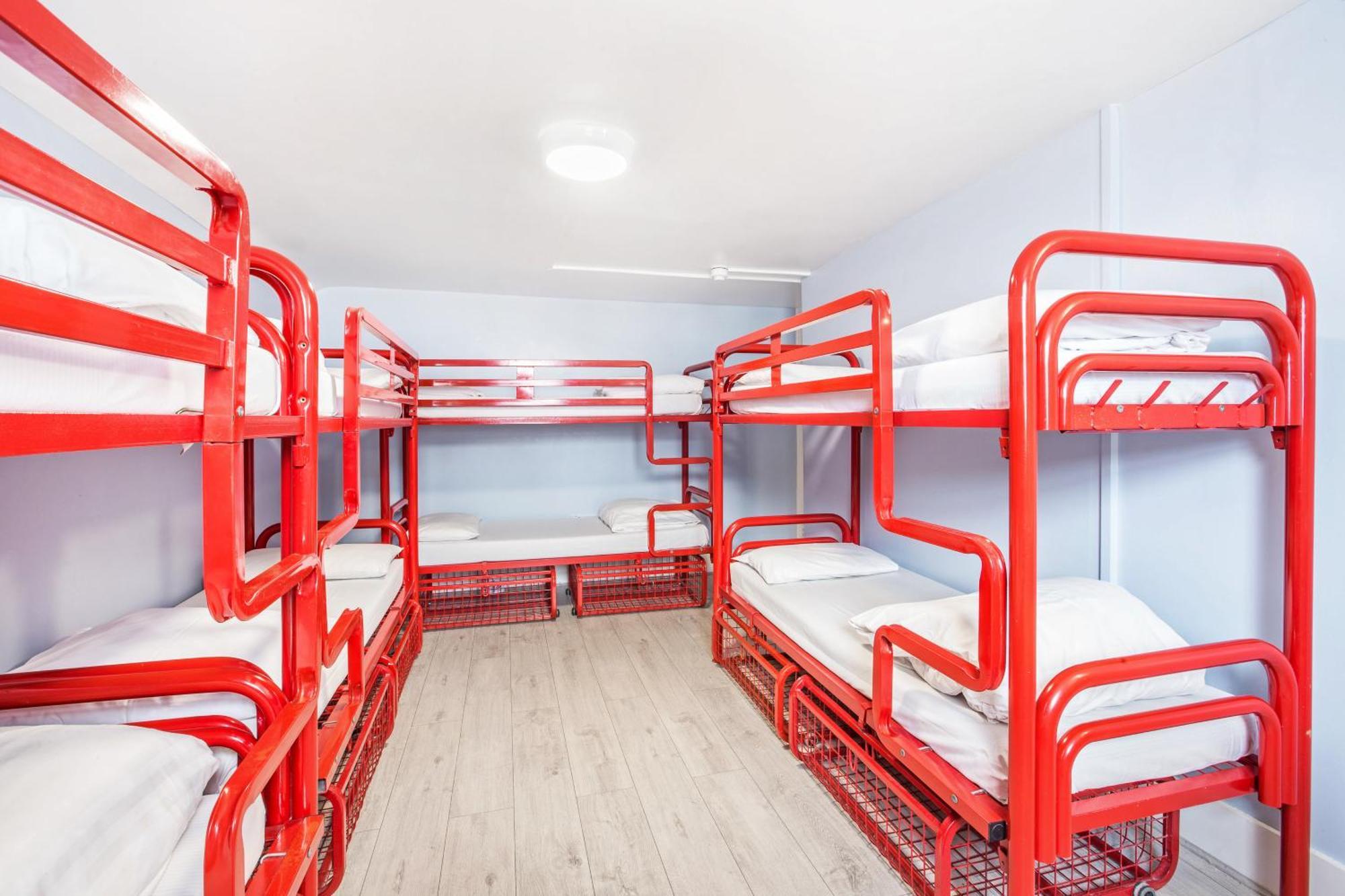 Bed 10-Bed Female Dorm Ensuite 18–40 years