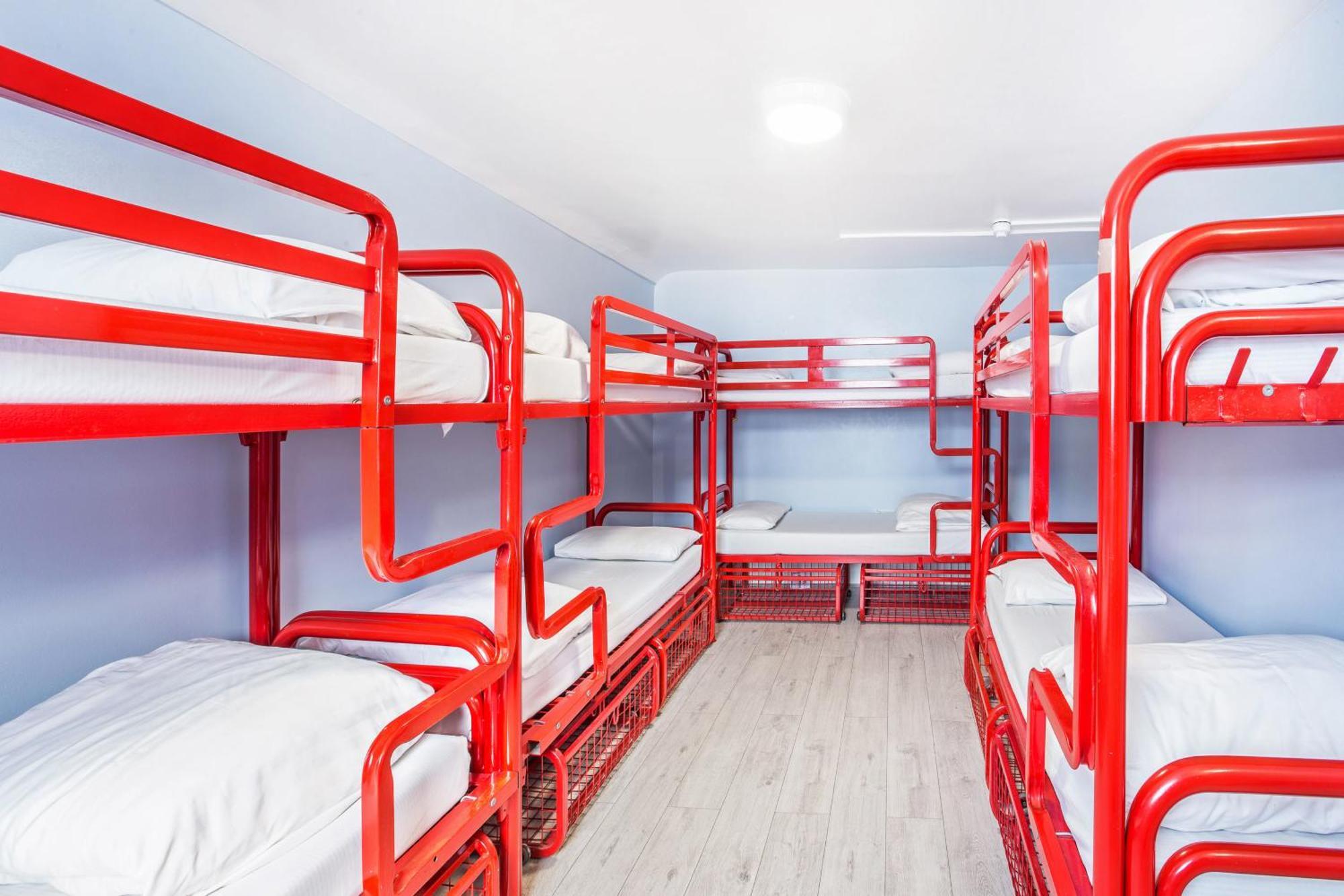 Bed 10-Bed Female Dorm Ensuite 18–40 years