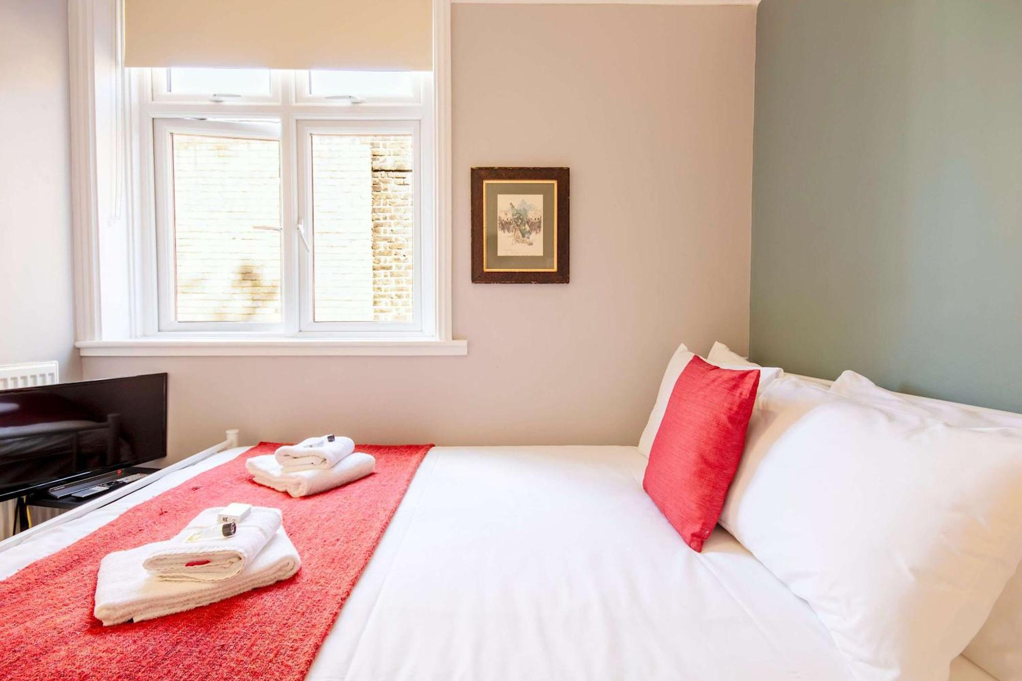 Double Room with Private Bathroom