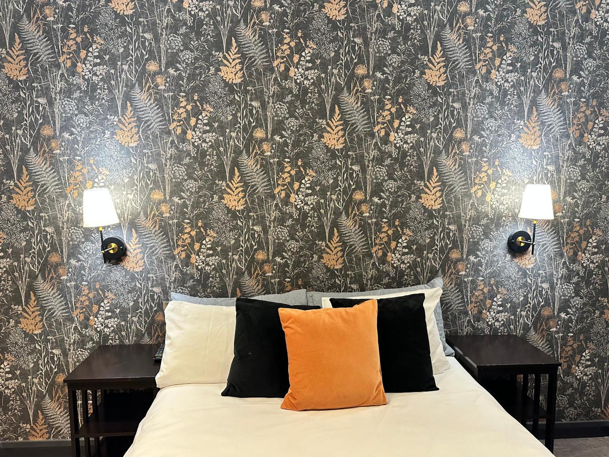 Deluxe Double Room,1626352526:JPEG