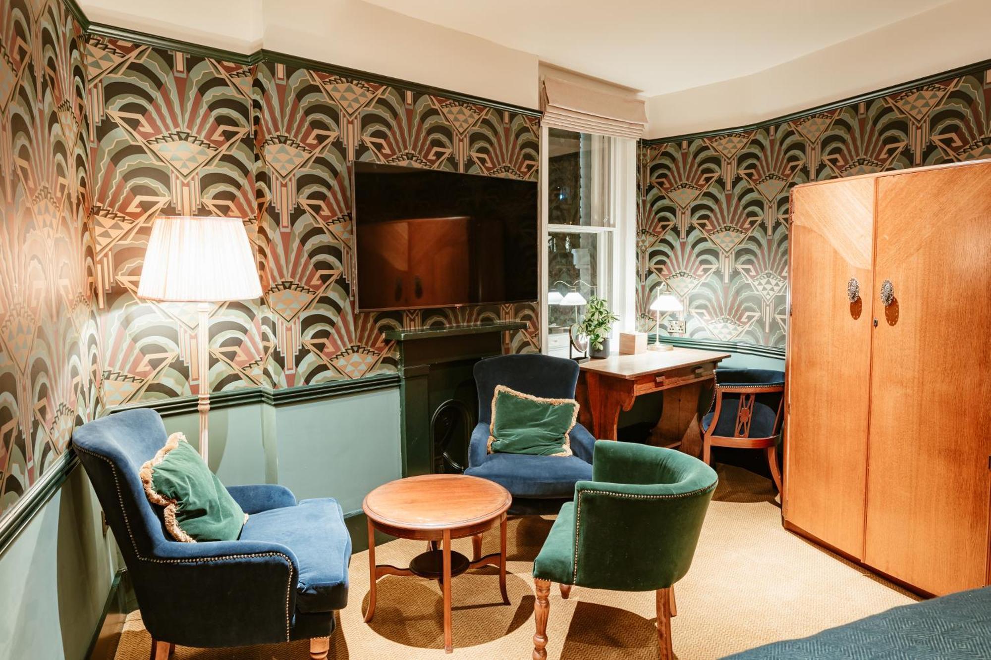 Luxury Suite