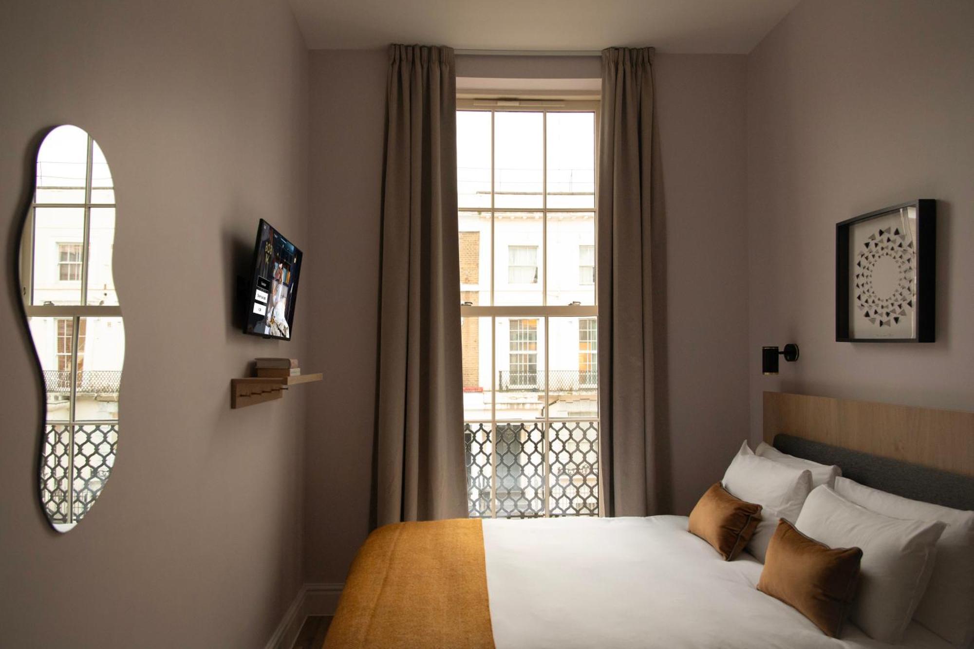 Compact Room