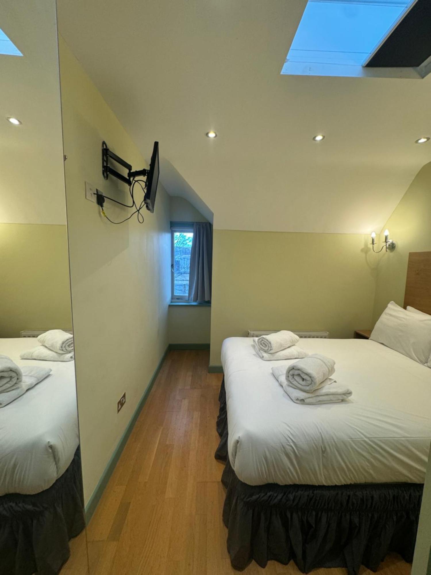 Deluxe Double Room,1649951090:JPEG