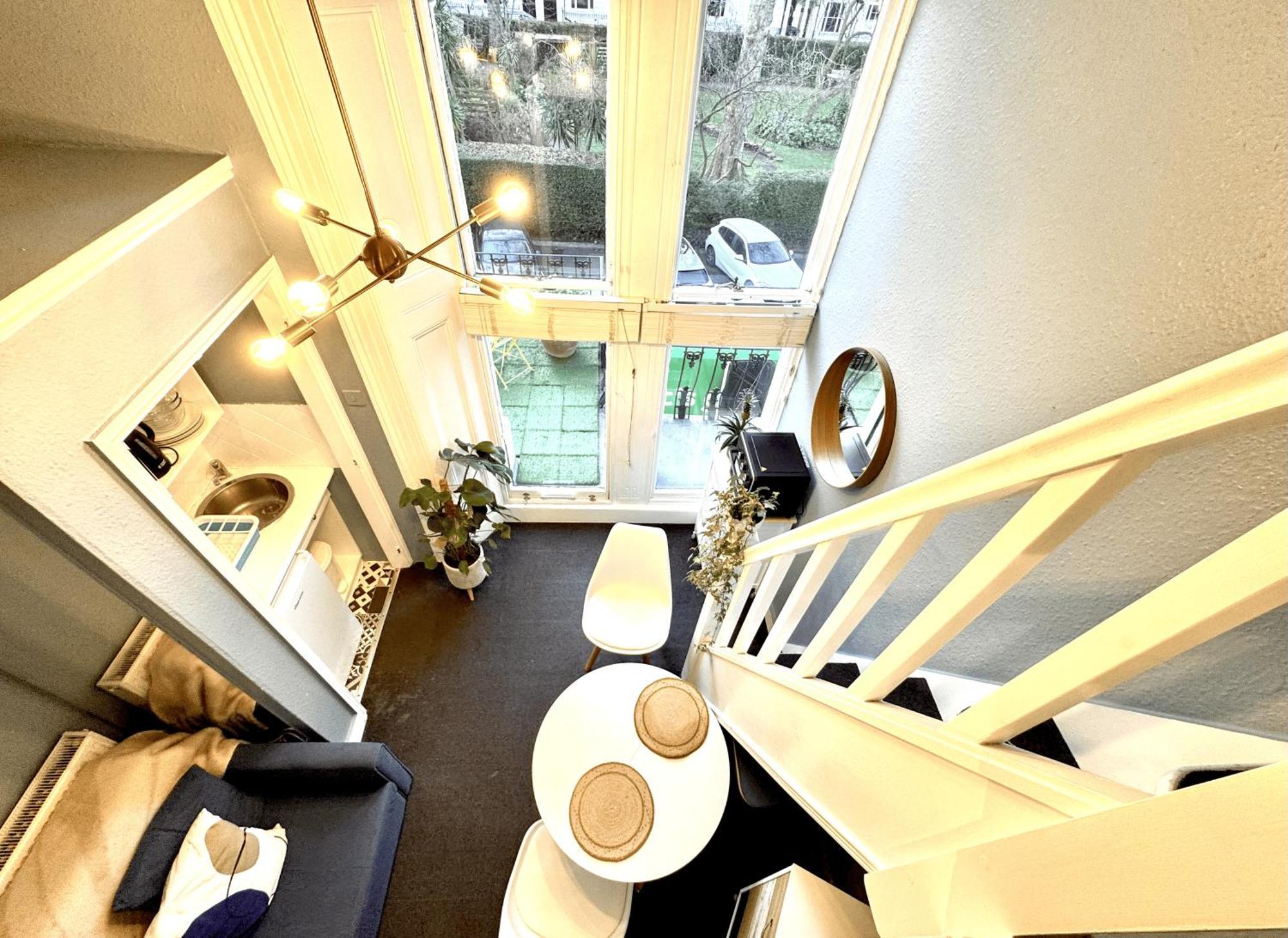 Studio Split Level