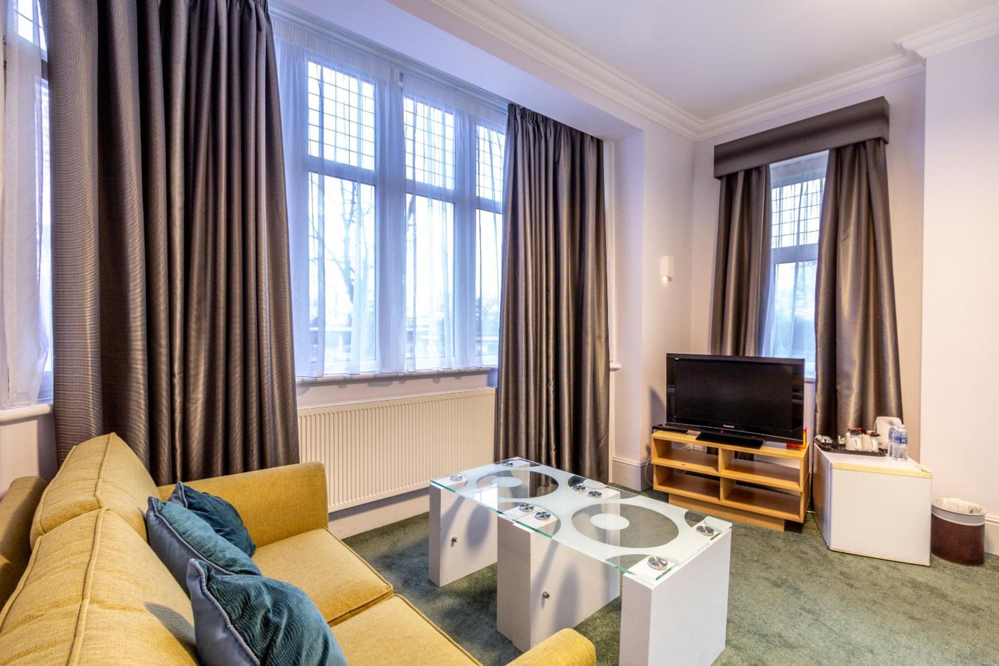 One-Bedroom Suite