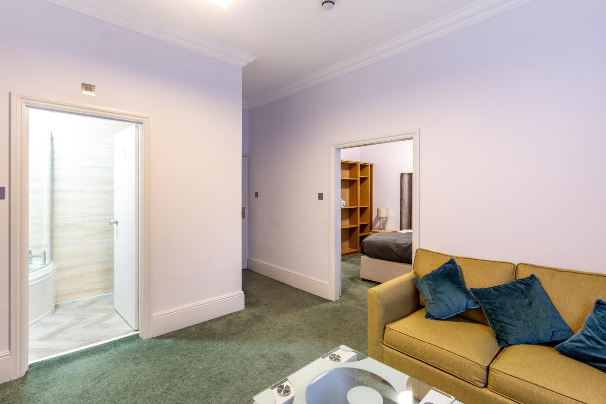 One-Bedroom Suite