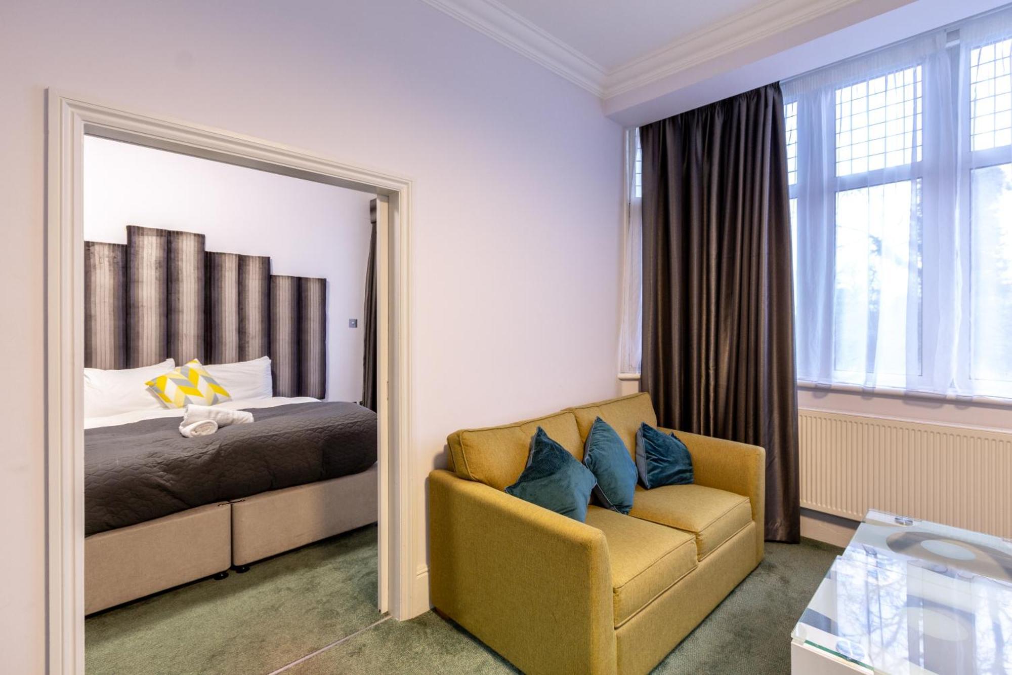 One-Bedroom Suite