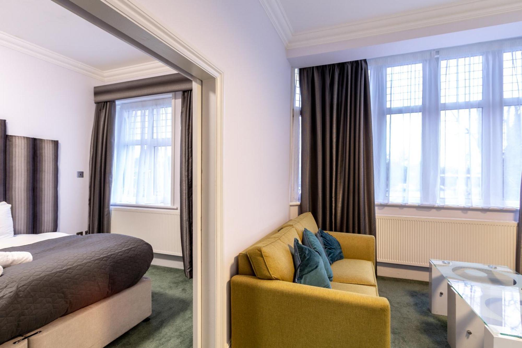 One-Bedroom Suite