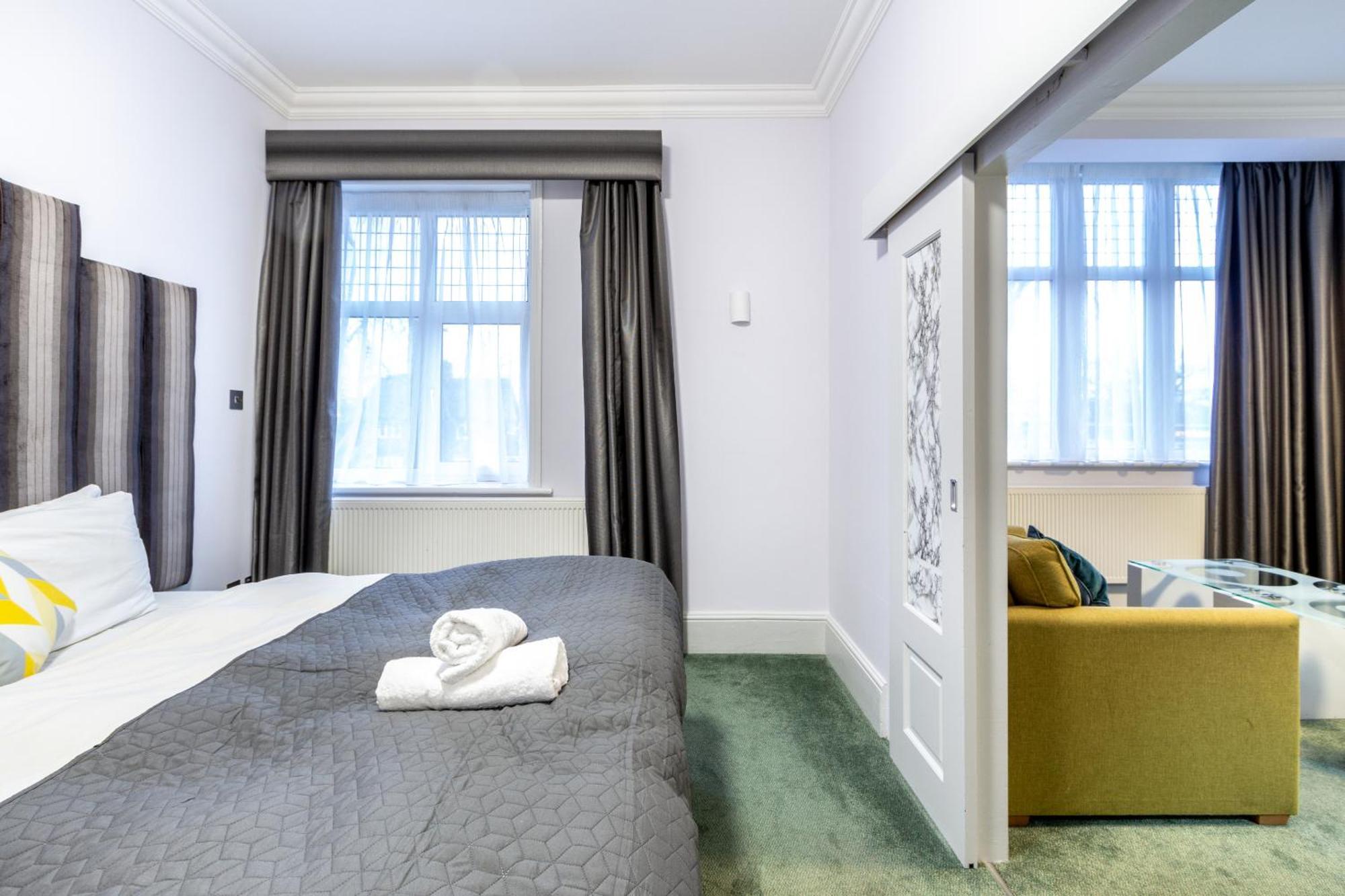 One-Bedroom Suite