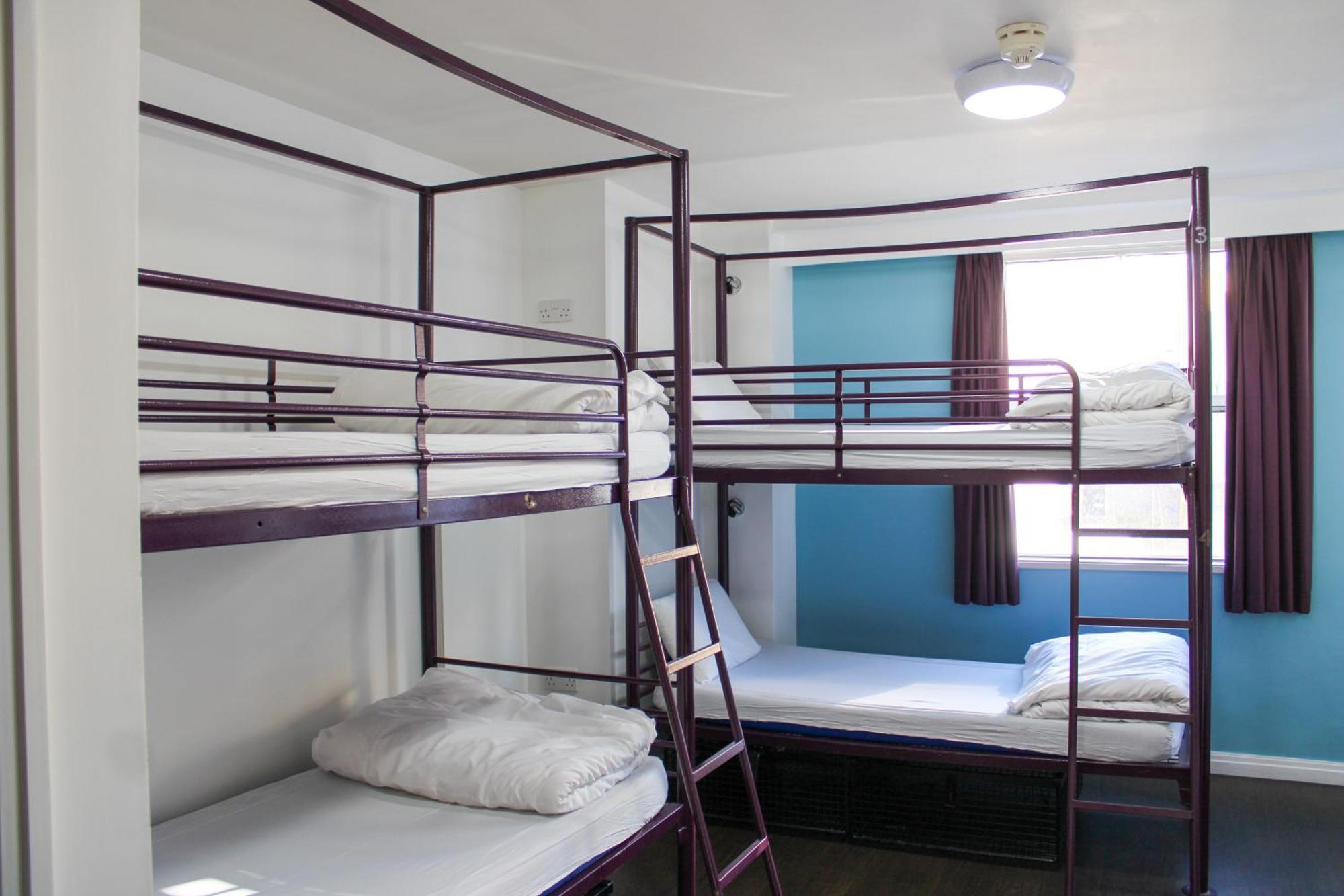 Bed 6-Bed Mixed Dorm