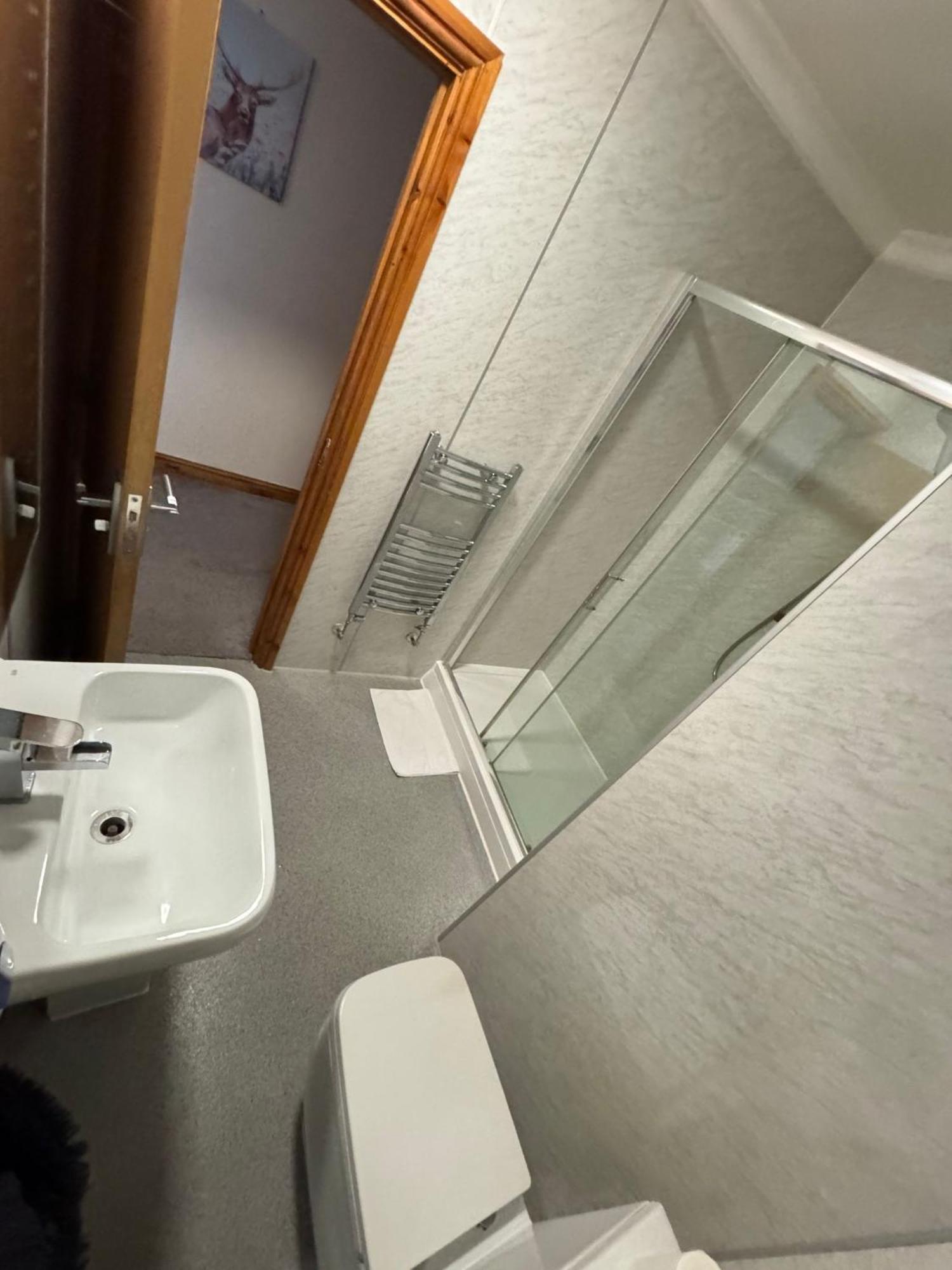 Deluxe Family Room,1659486229:JPEG