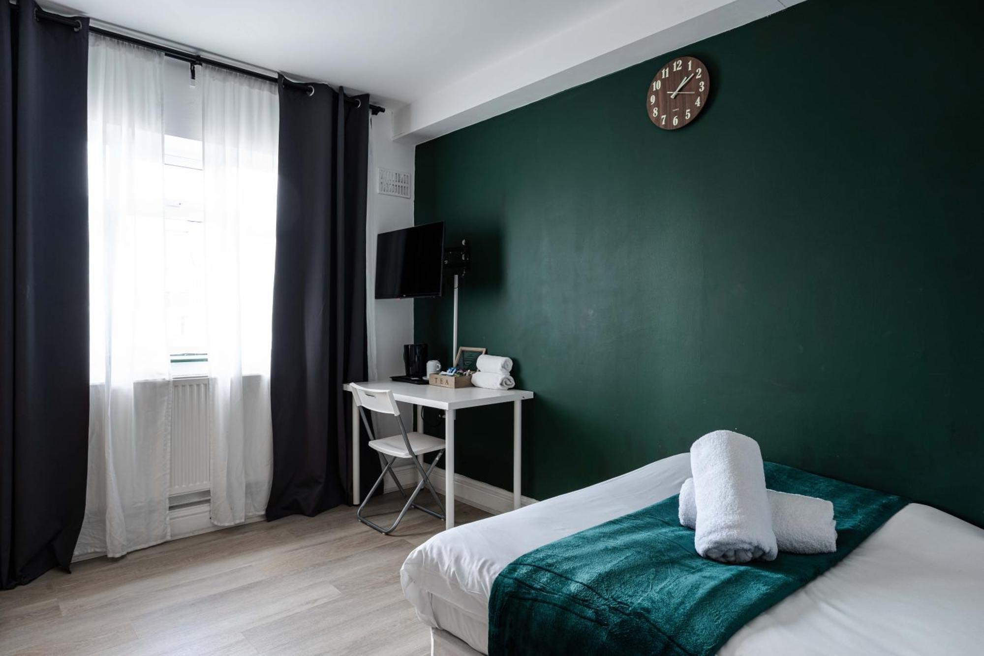Ensuite Budget Double Room
